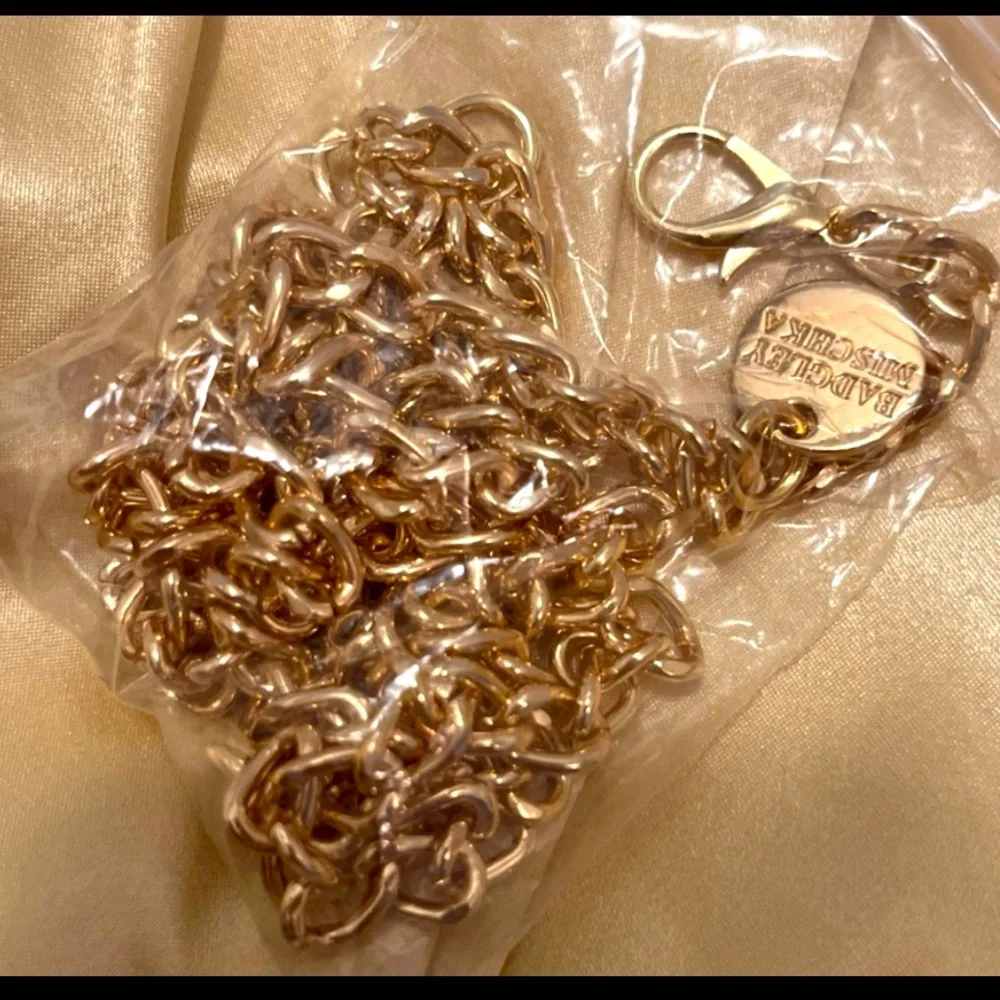 Badgley Mischka Gold Clutch Vintage Elegant Style Floral Pearls Rhinestones NWT